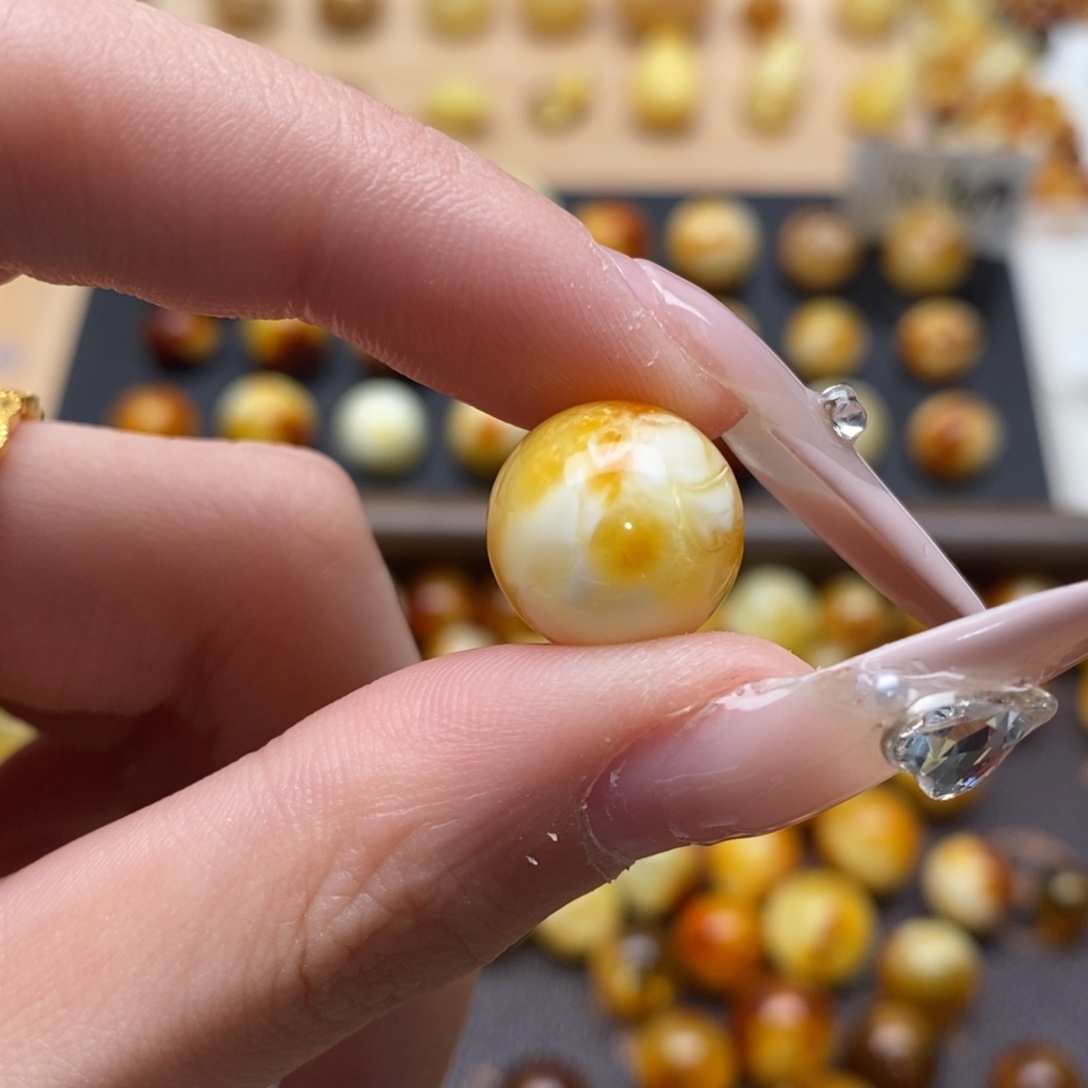 海***空琥珀未镶嵌珠宝奇石蜜蜡