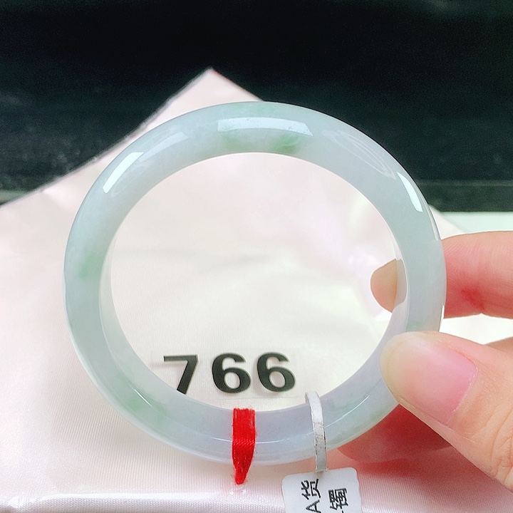 未镶嵌手镯翡翠翡翠手镯