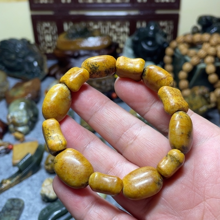 【闪购商品】岫岩河磨玉（透闪石质玉）手串未镶嵌玩**人