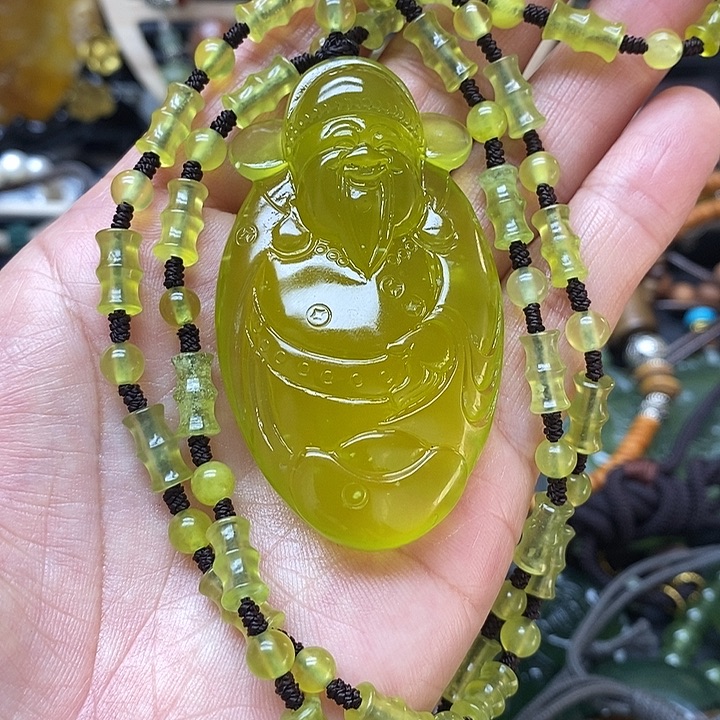 快***仙蛇纹石玉未镶嵌颈饰