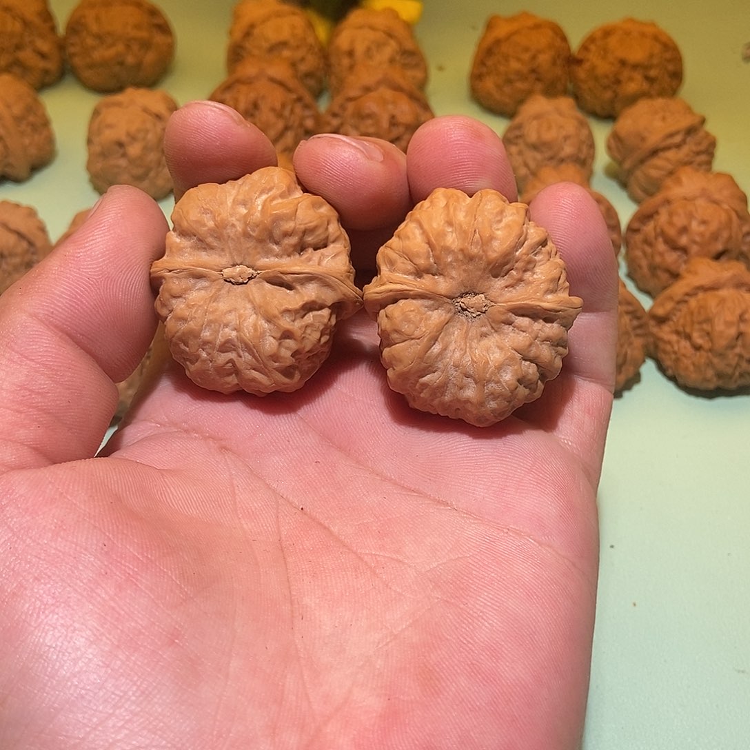 文玩核桃吊坠蛤蟆头38