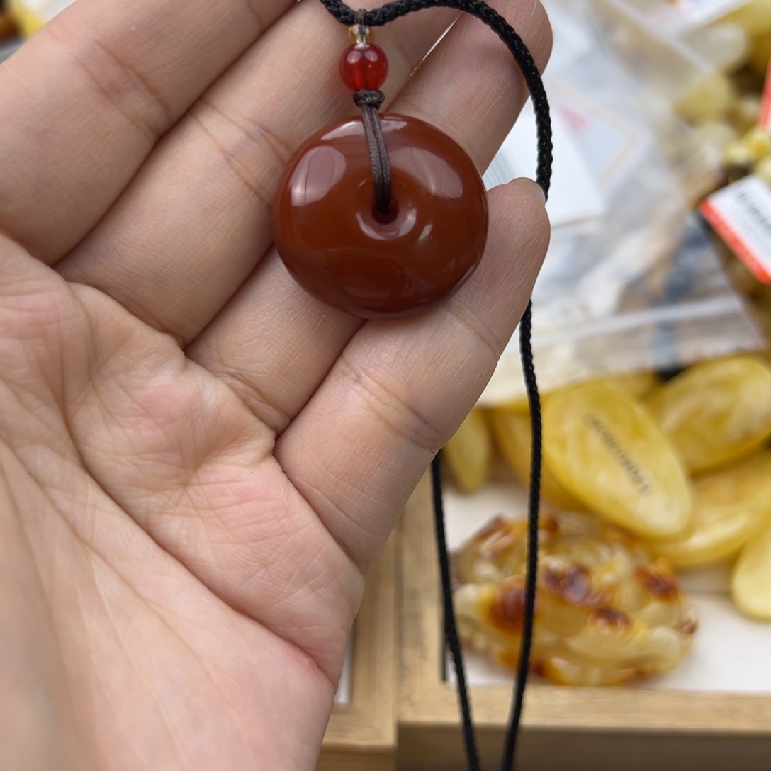 琥珀珠宝奇石未镶嵌