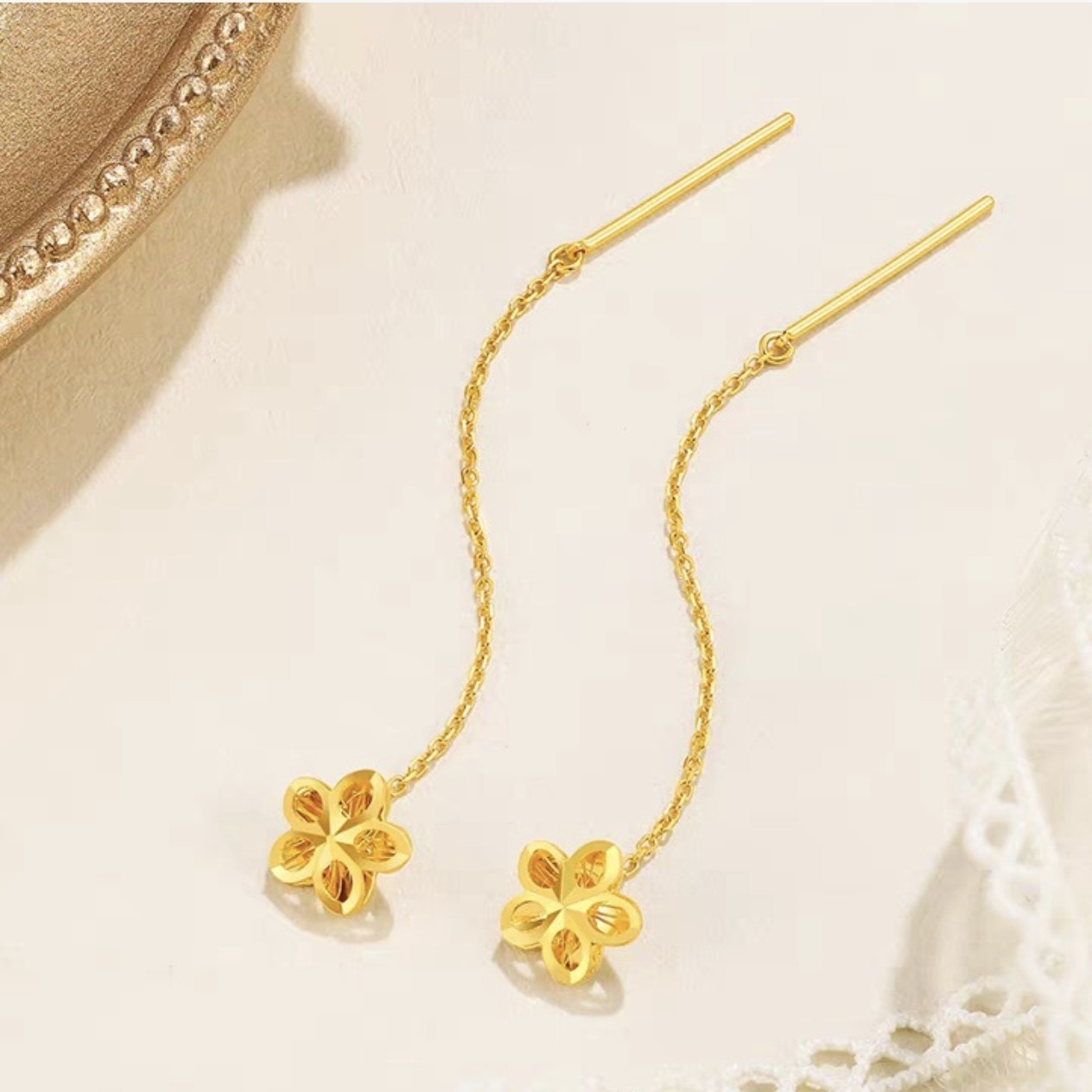 周大金足金小花星星耳饰耳线