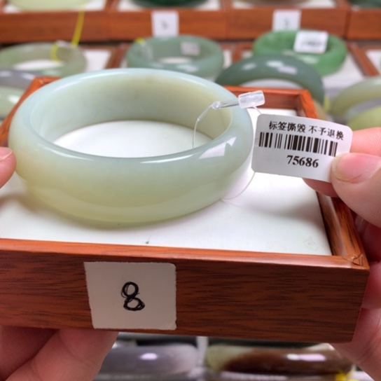 和田玉手镯未镶嵌54