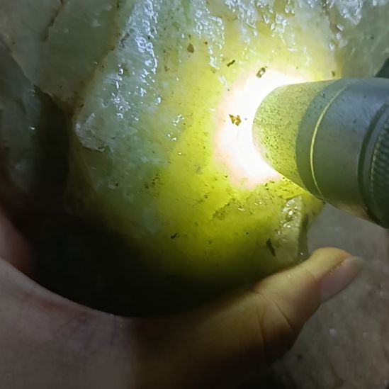 蛇纹石玉未镶嵌珠宝奇石