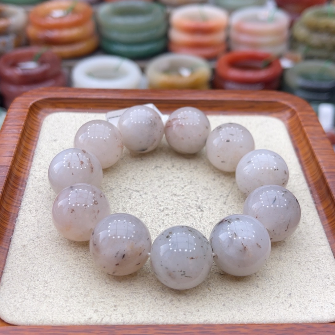 石英质玉未镶嵌手镯