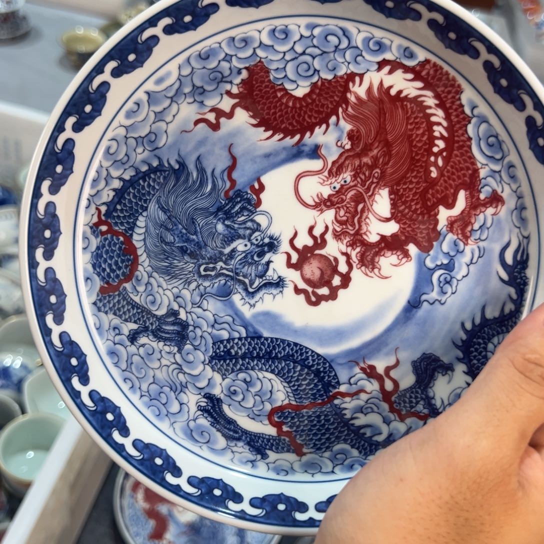白青花釉里红双龙戏珠大壶承