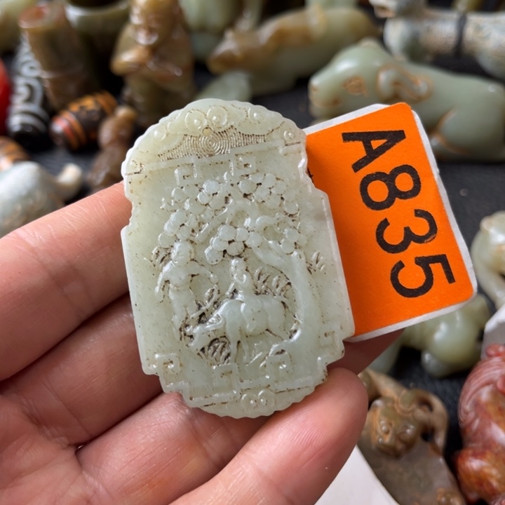 和田玉颈饰未镶嵌