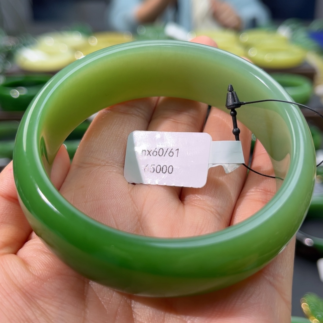 和田玉（碧玉）手镯未镶嵌