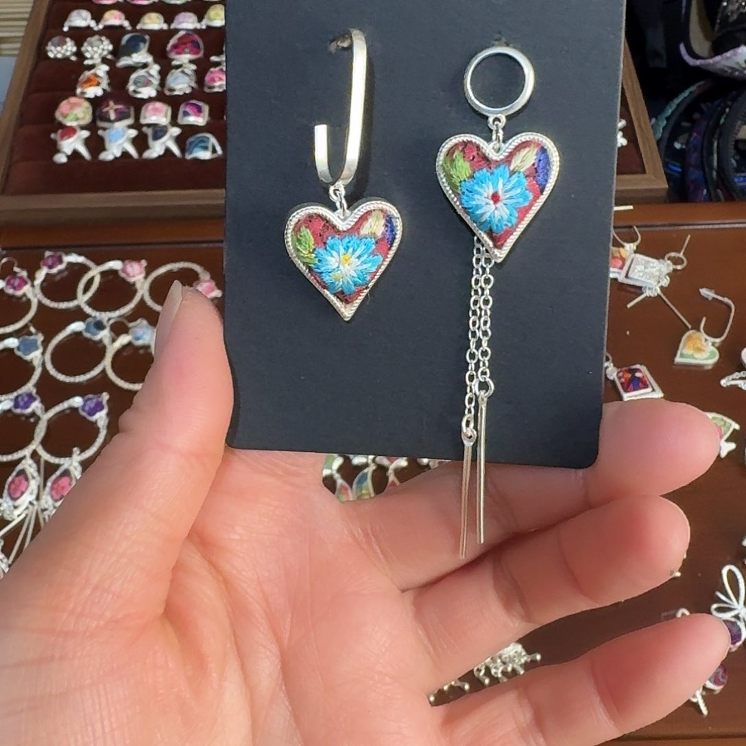 织绣民族风刺绣耳环