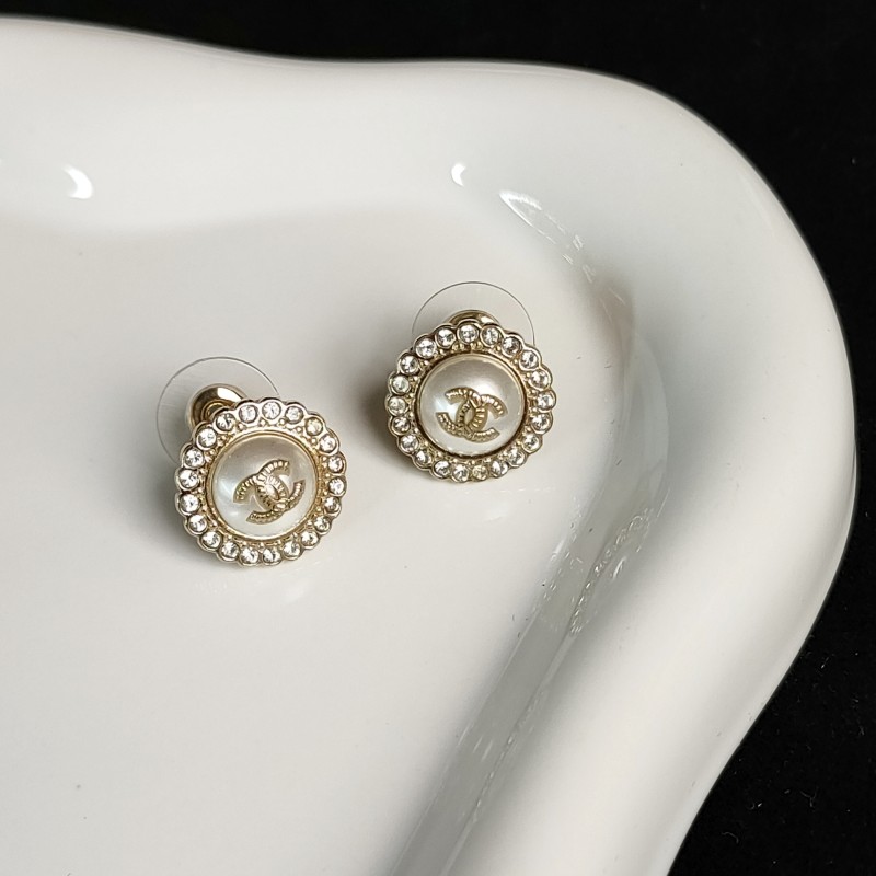 95新 Chanel/香奈儿 Azul-20S浅金色珍珠水钻圆盘双C耳钉/51719