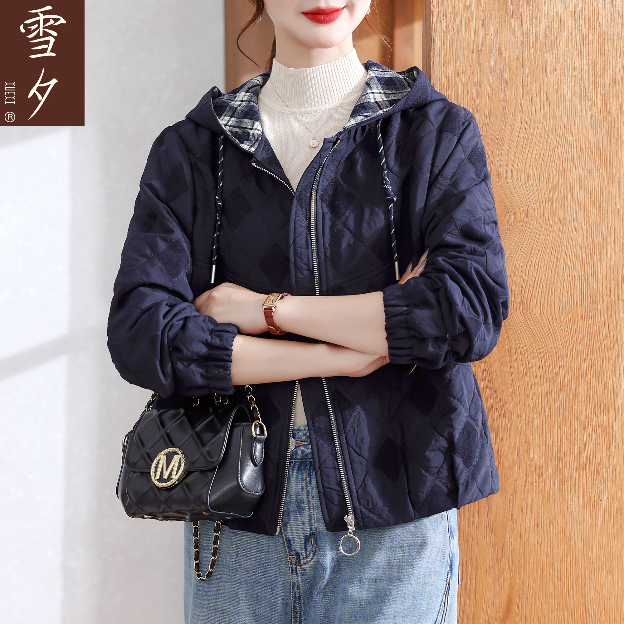 妈妈秋装厚外套2025新款今年流行的中老年女装时尚小棉袄上衣50岁