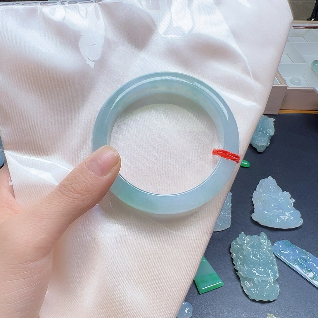 翡翠未镶嵌手镯手镯