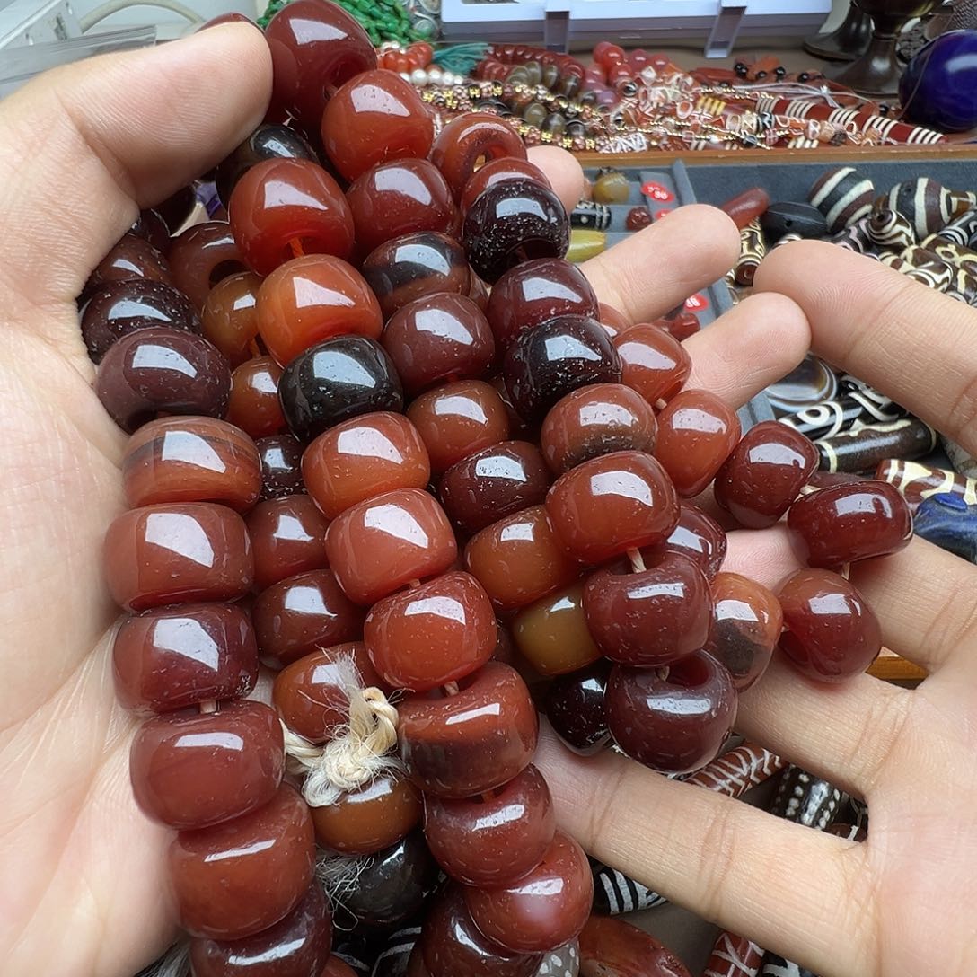 邱***慧玛瑙/玉髓未镶嵌珠宝半成品