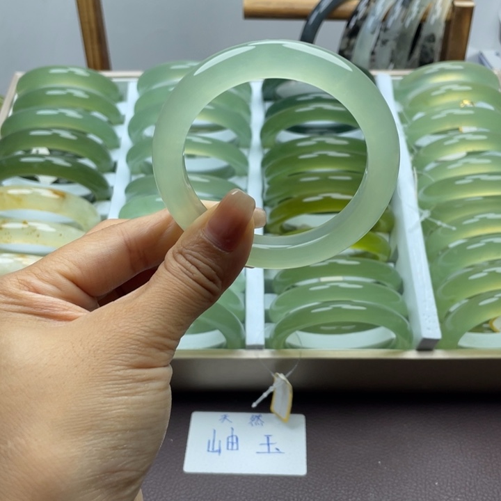 两****未镶嵌蛇纹石玉手镯