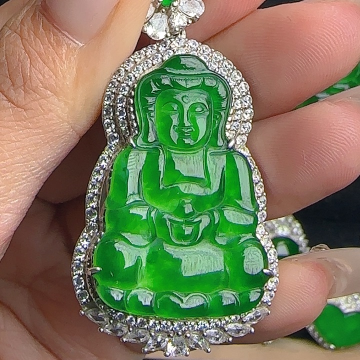 翡翠颈饰银S925镶嵌翡翠