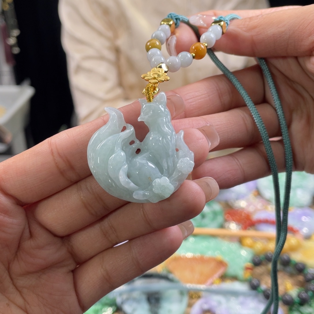 翡翠颈饰未镶嵌代编织