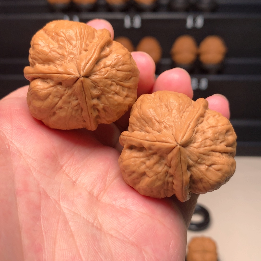 文玩核桃把件0*1老八一三棱