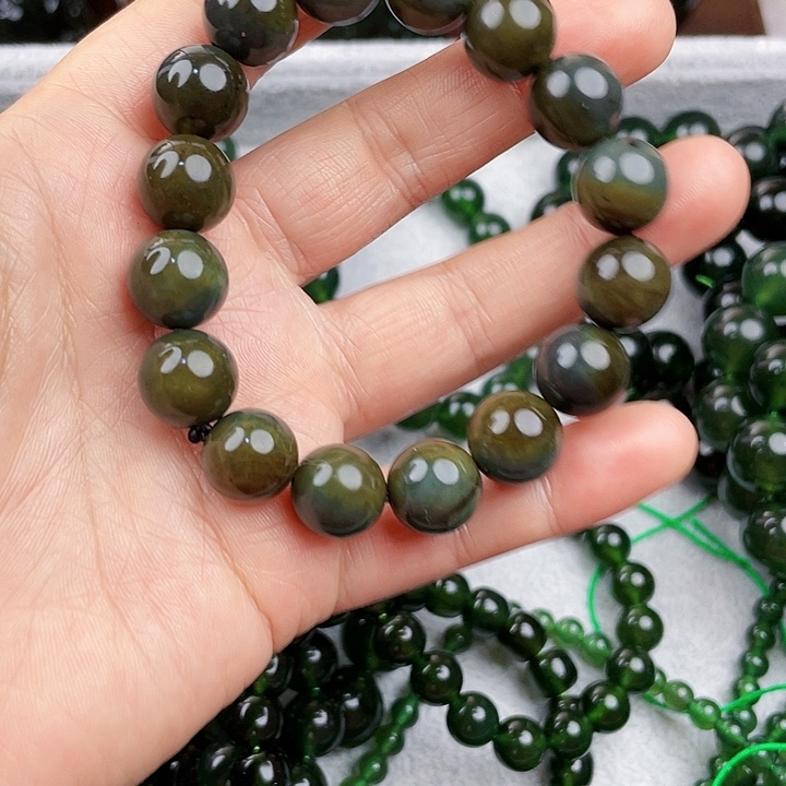 蛇纹石玉未镶嵌挂件