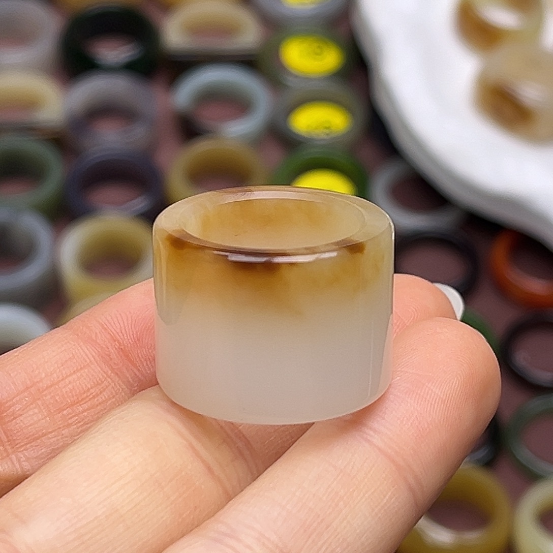 和田玉未镶嵌戒指17.7焦糖玛奇朵