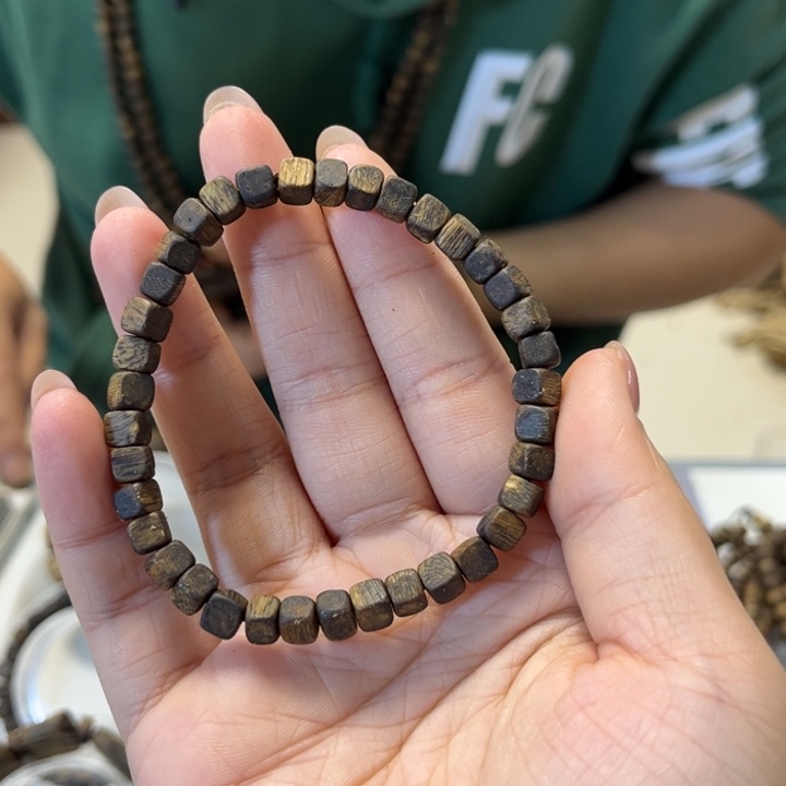 沉香手串0.5方珠沉水单圈多样性发1