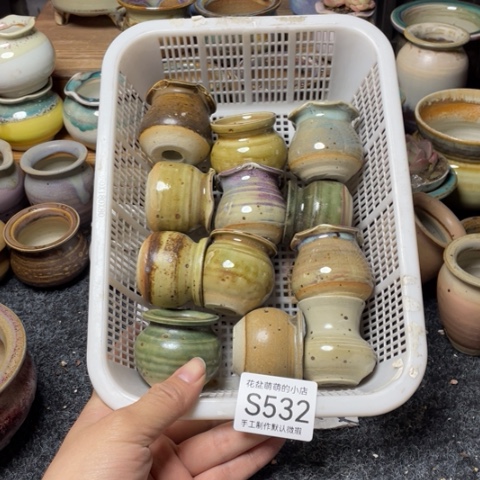 紫砂花盆微瑕532口径3厘米左右