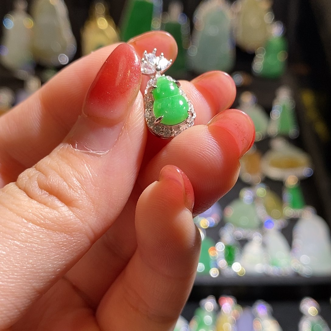 颈饰银S925镶嵌翡翠我