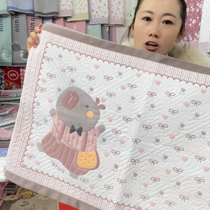 棉特价促销咖色快乐熊