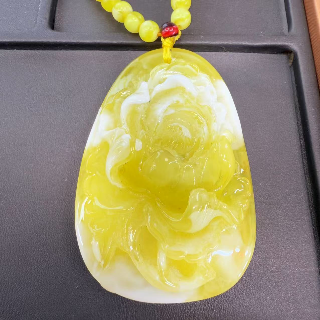 高货蜜蜡设计款吊坠144