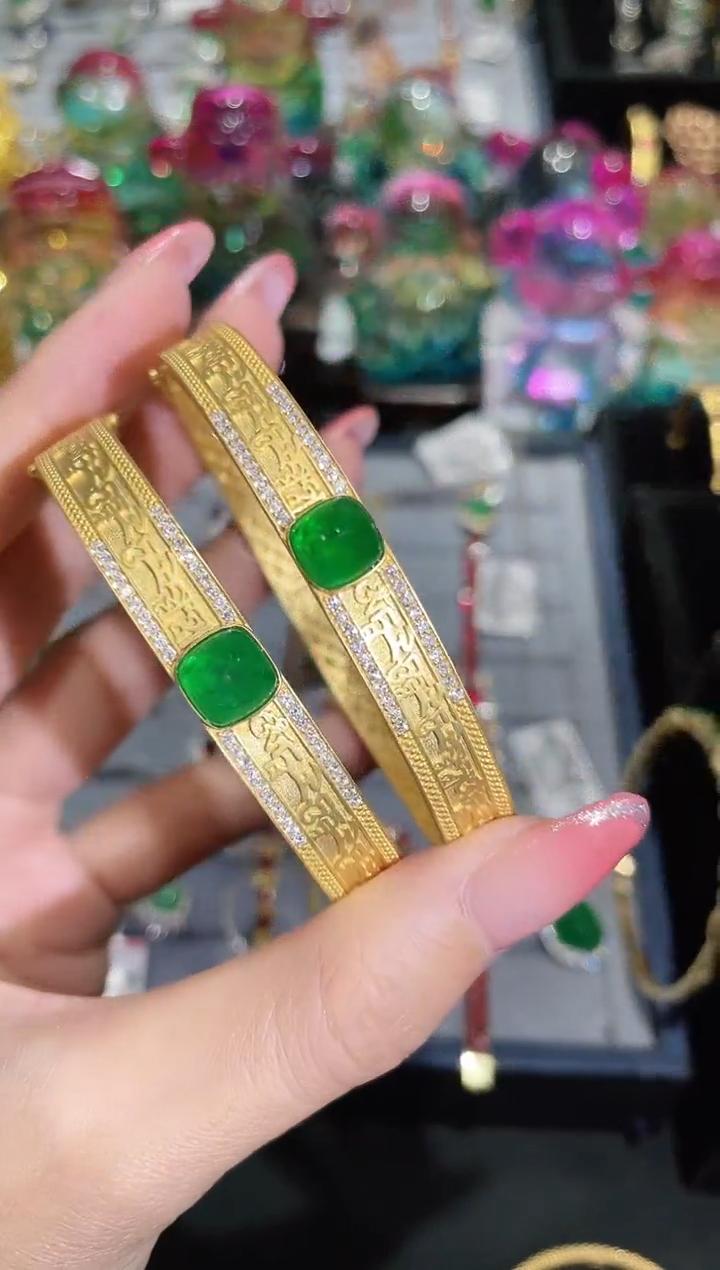 【四年真心回馈】18K金镶嵌天然祖母绿手镯唐塔吉言款 多样性发其一
