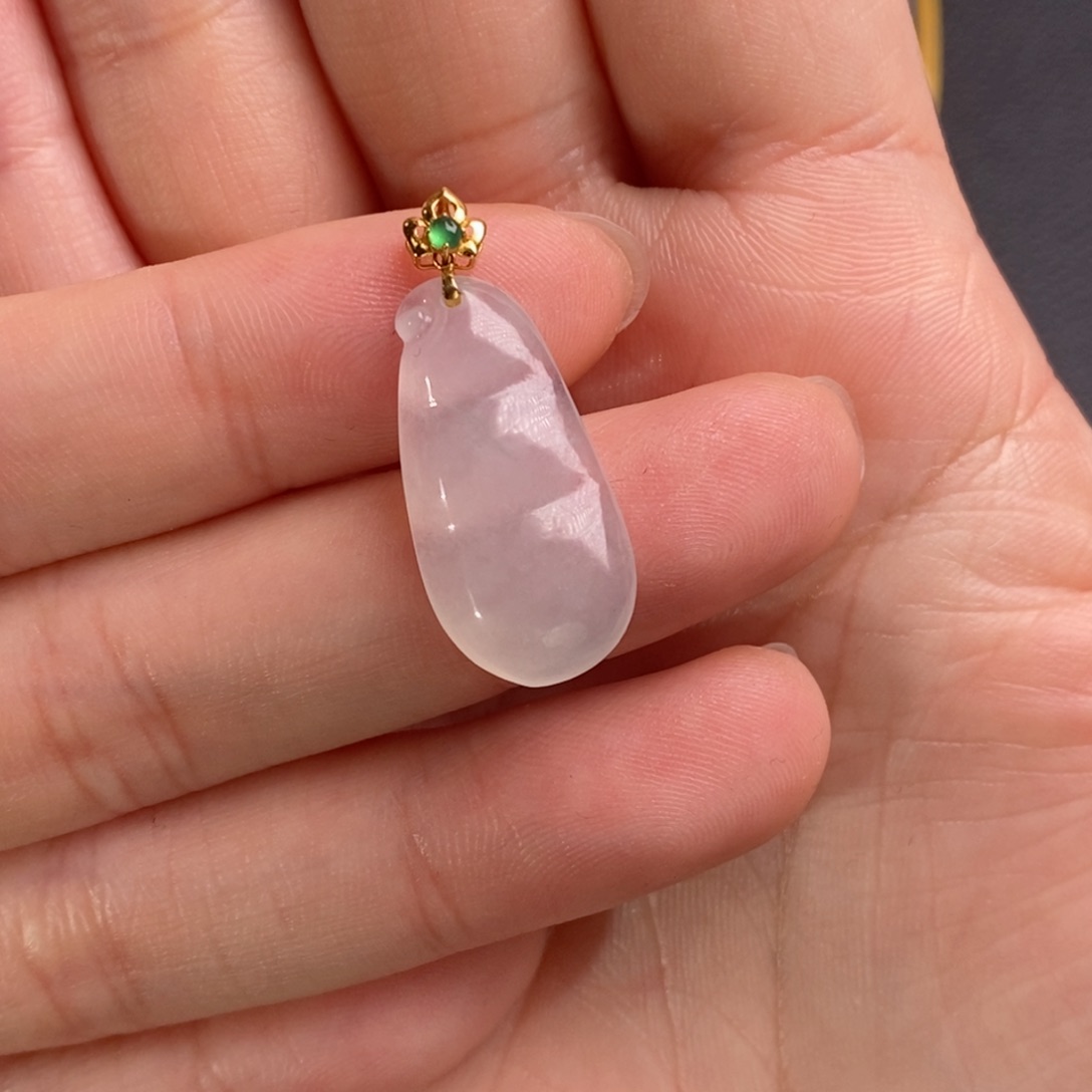 翡翠颈饰18K金镶嵌福豆