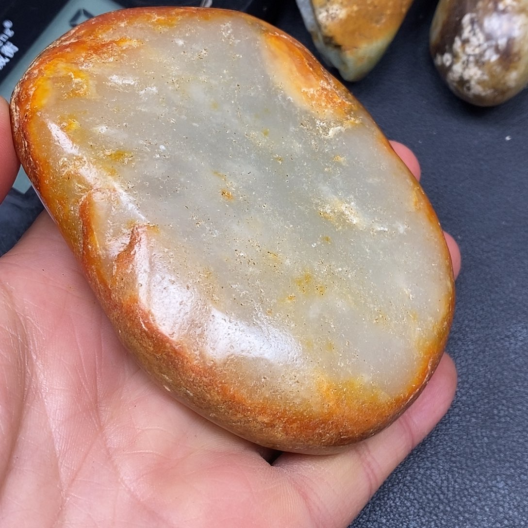 和田玉未镶嵌珠宝奇石