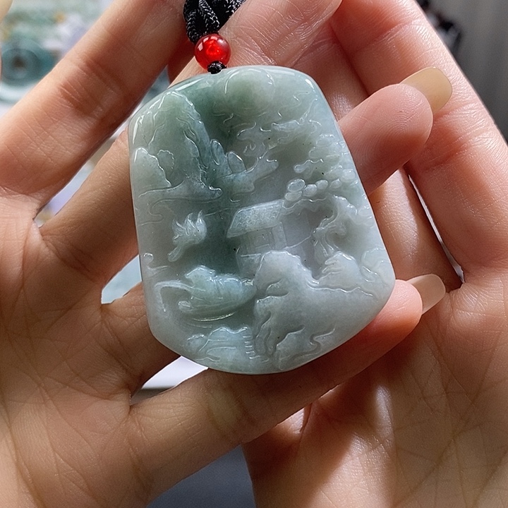 翡翠颈饰未镶嵌翡翠