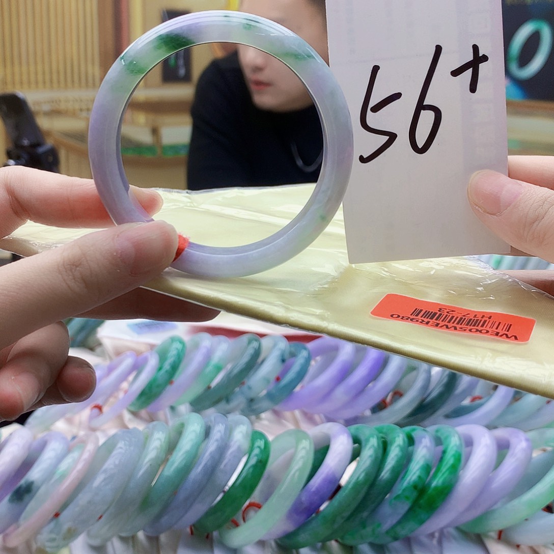 翡翠未镶嵌手镯nnk