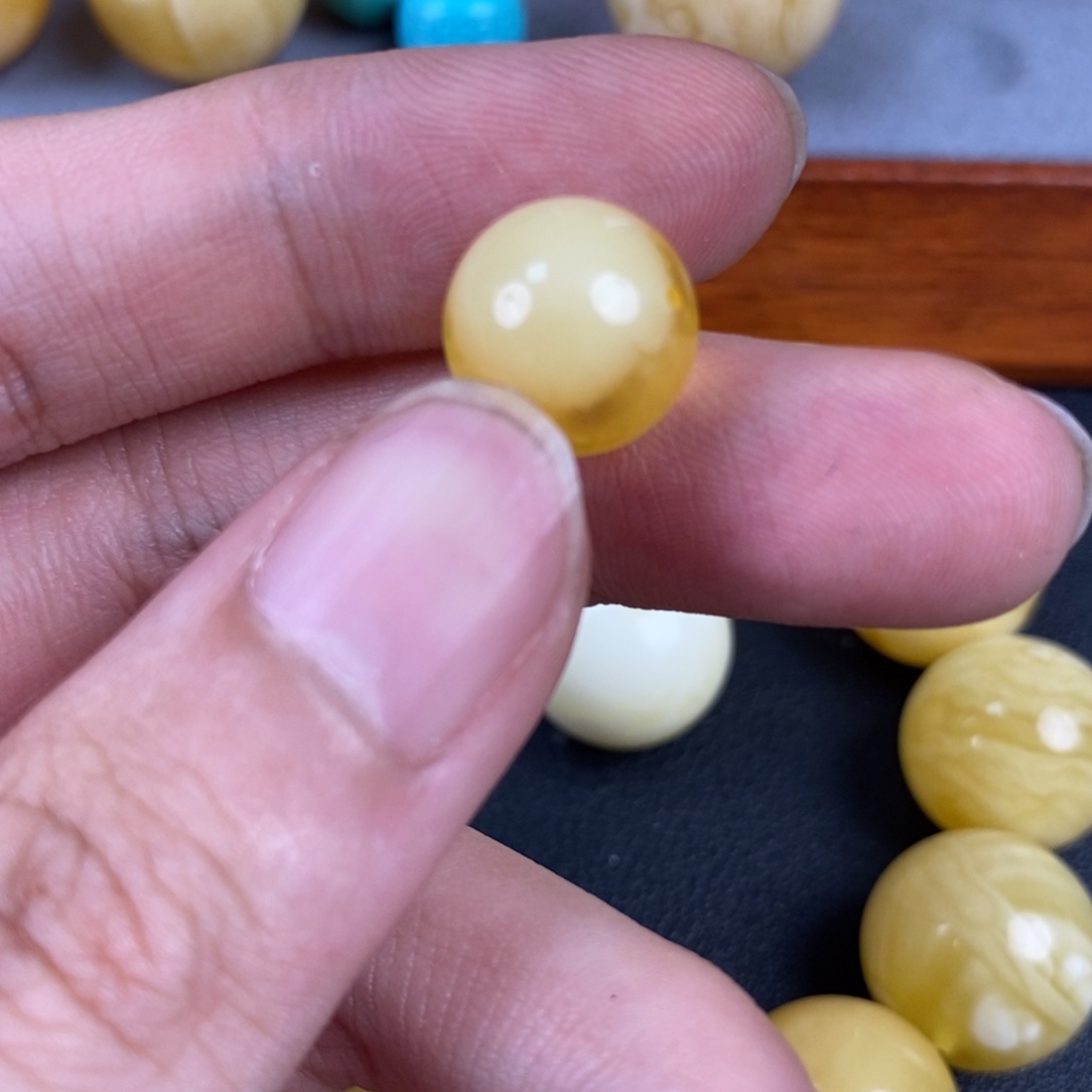 琥珀未镶嵌珠宝奇石70