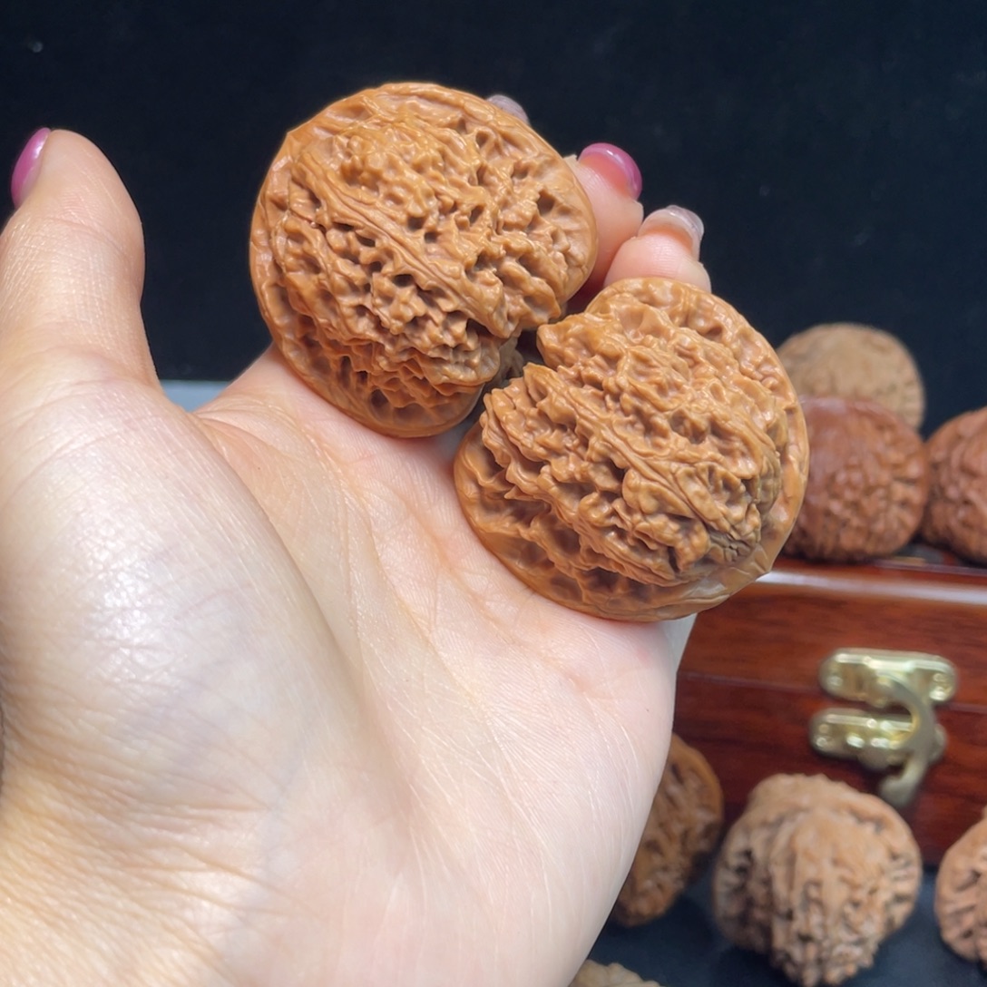 文玩核桃吊坠南疆石41尺