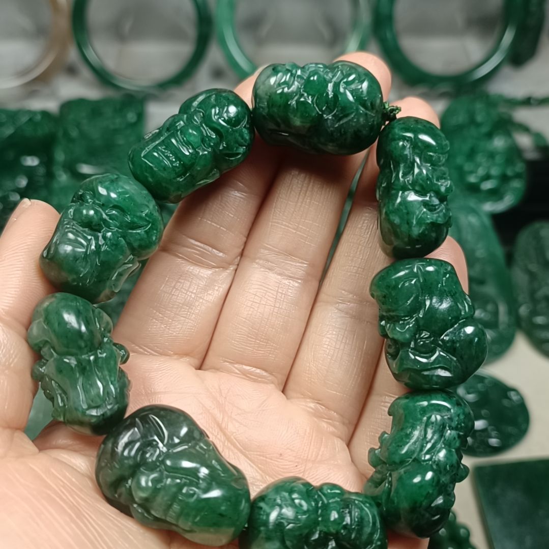 独山玉未镶嵌十八罗汉