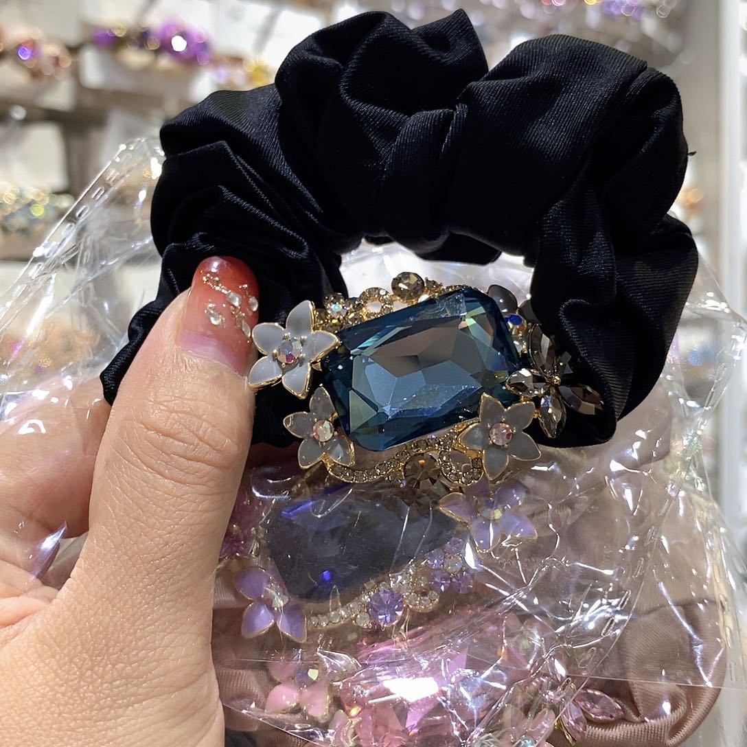 仿水晶合金花朵采取 