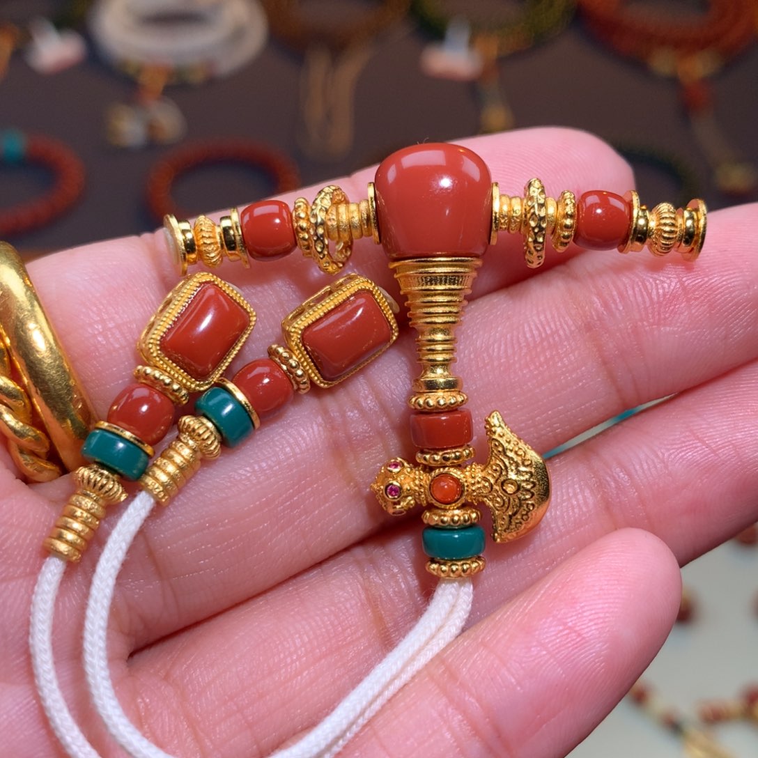 颈饰未镶嵌南红玛瑙