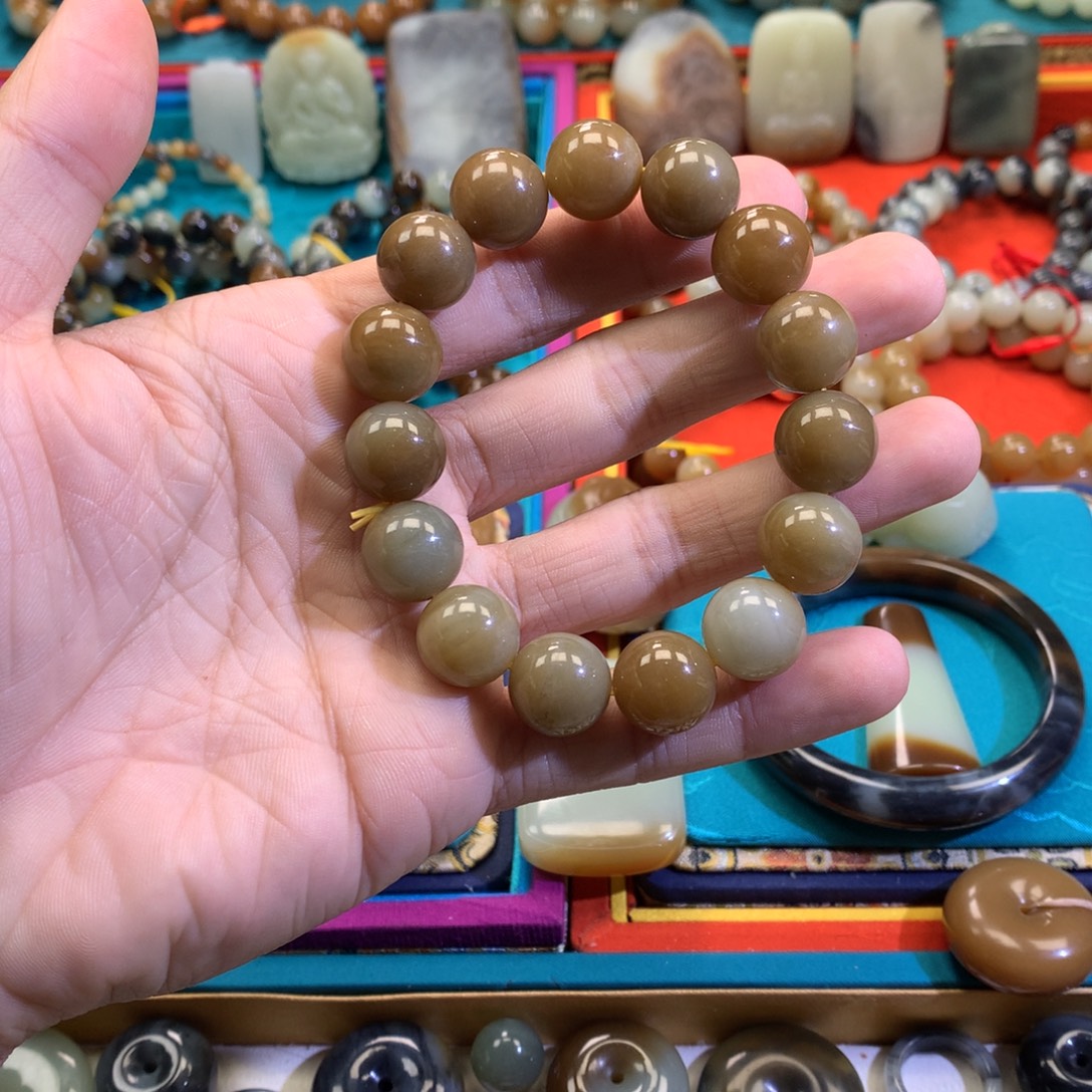 和田玉（糖玉）未镶嵌手链