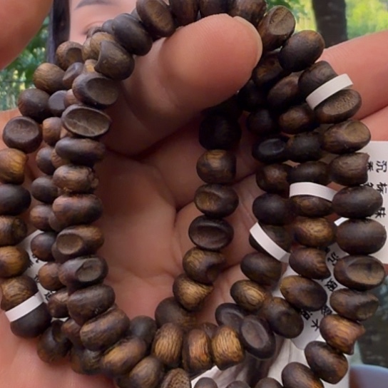 沉香手串乌身虫漏0.8-8多样性发货1条