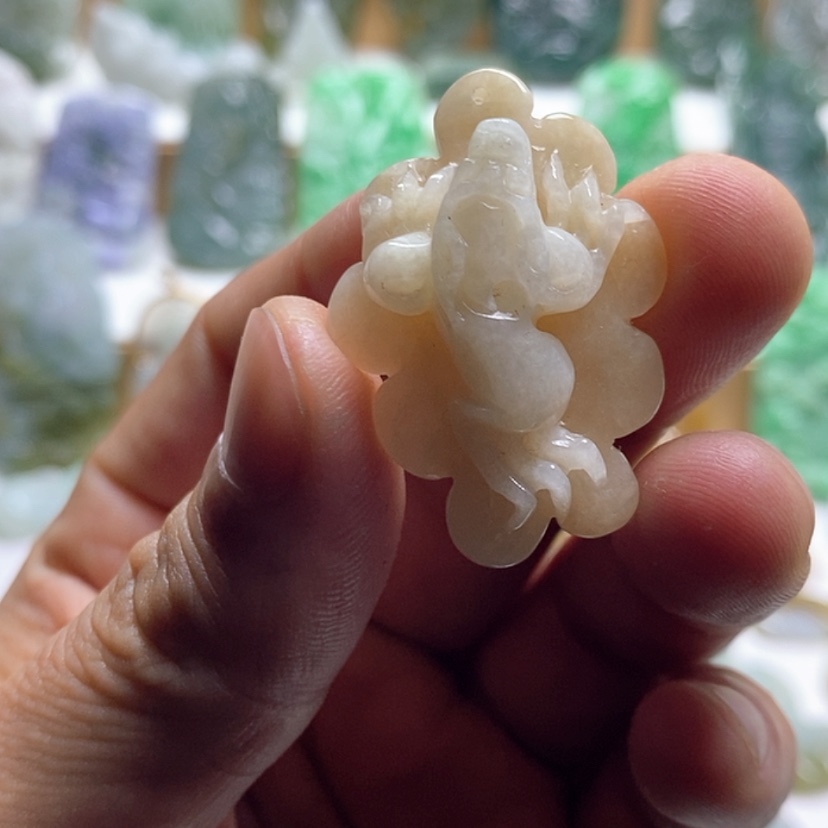 【闪购商品】翡翠未镶嵌颈饰福利