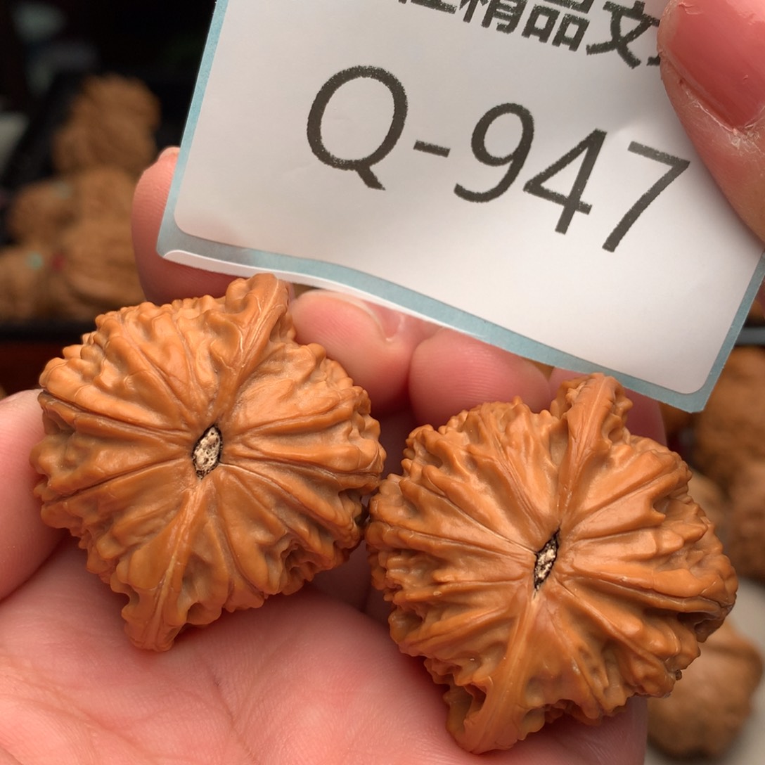 文玩核桃把件40磨盘………..