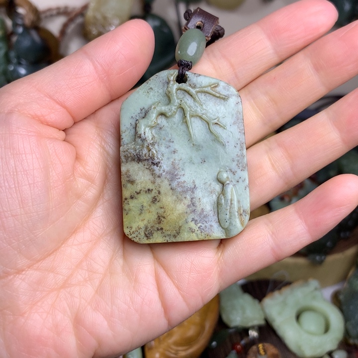 岫岩河磨玉（透闪石质玉）吊坠未镶嵌