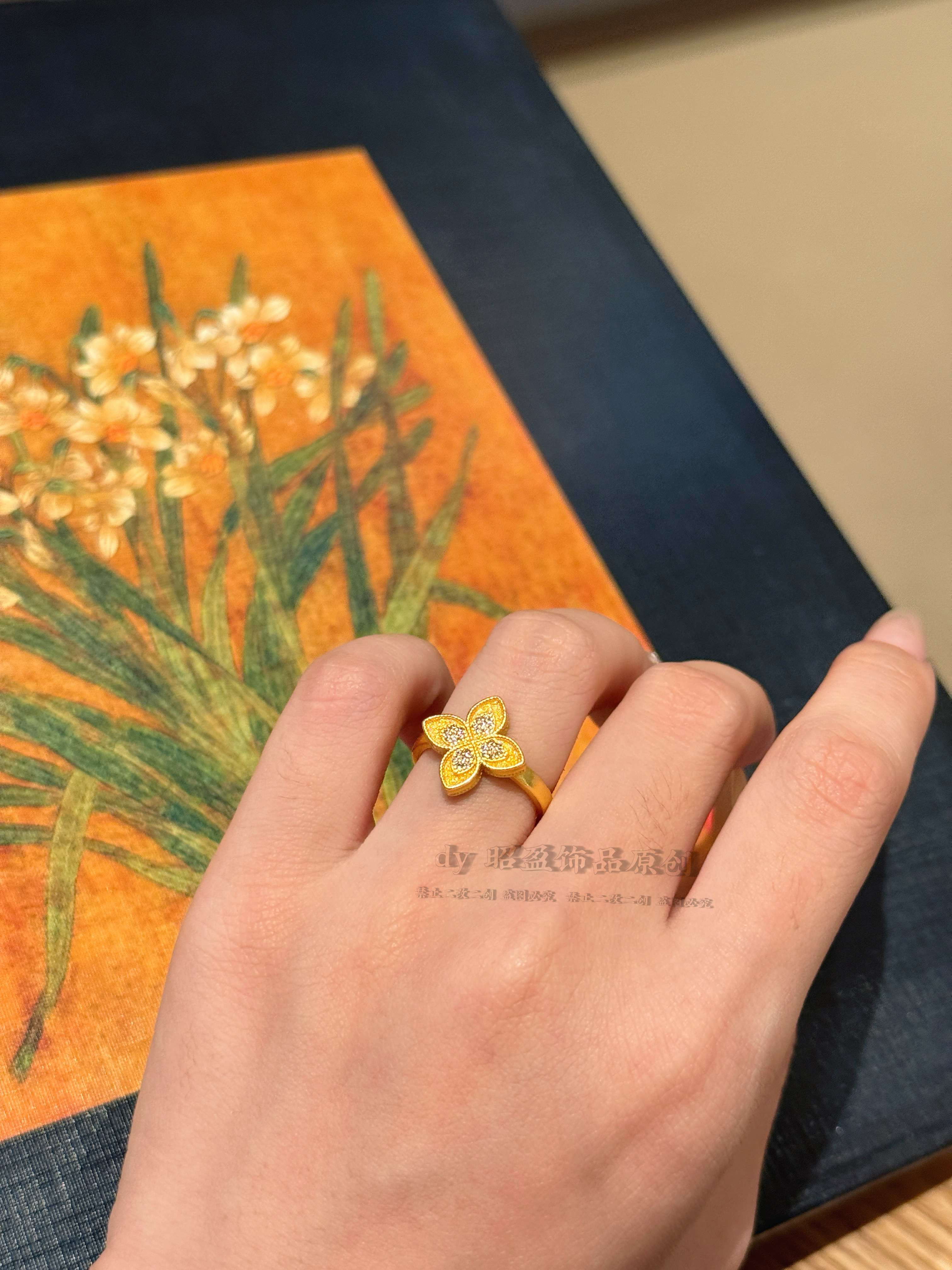 铜合金戒指 Lucky Ring·四叶草开口戒闪钻小众贵气时尚四叶草戒指