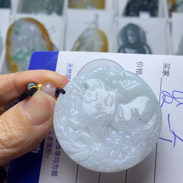 翡翠未镶嵌颈饰翡翠