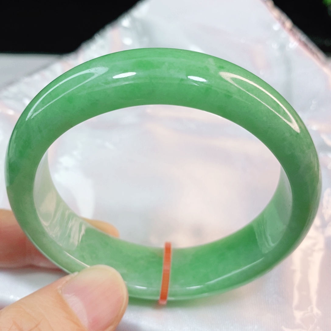 翡翠手镯未镶嵌55.8圈口贵妃