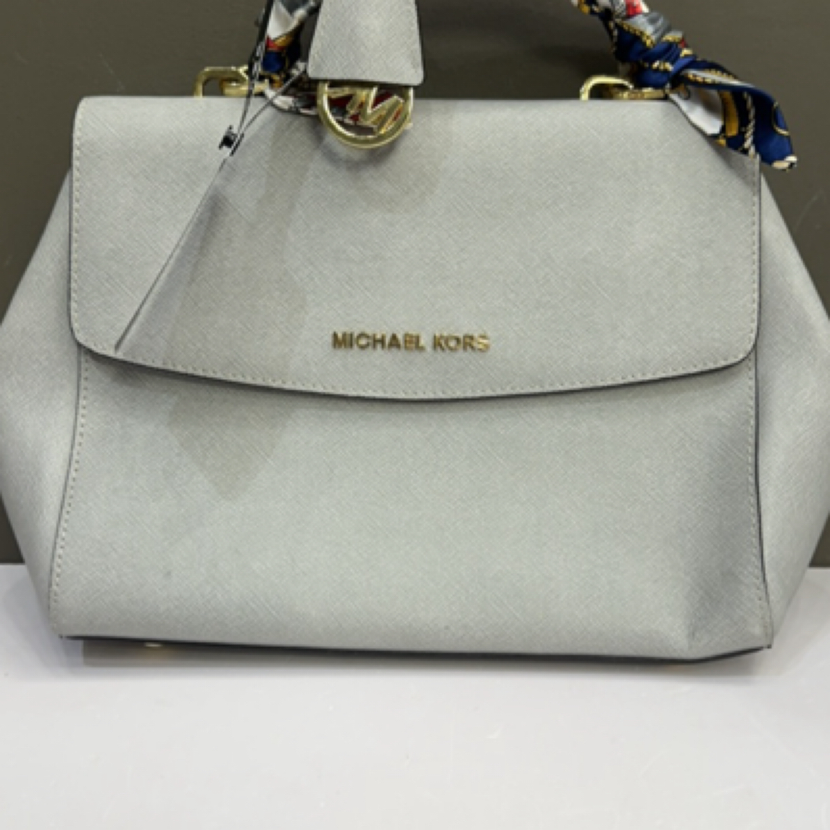 95新 MICHAELKORS/迈克高仕 A73 28*22