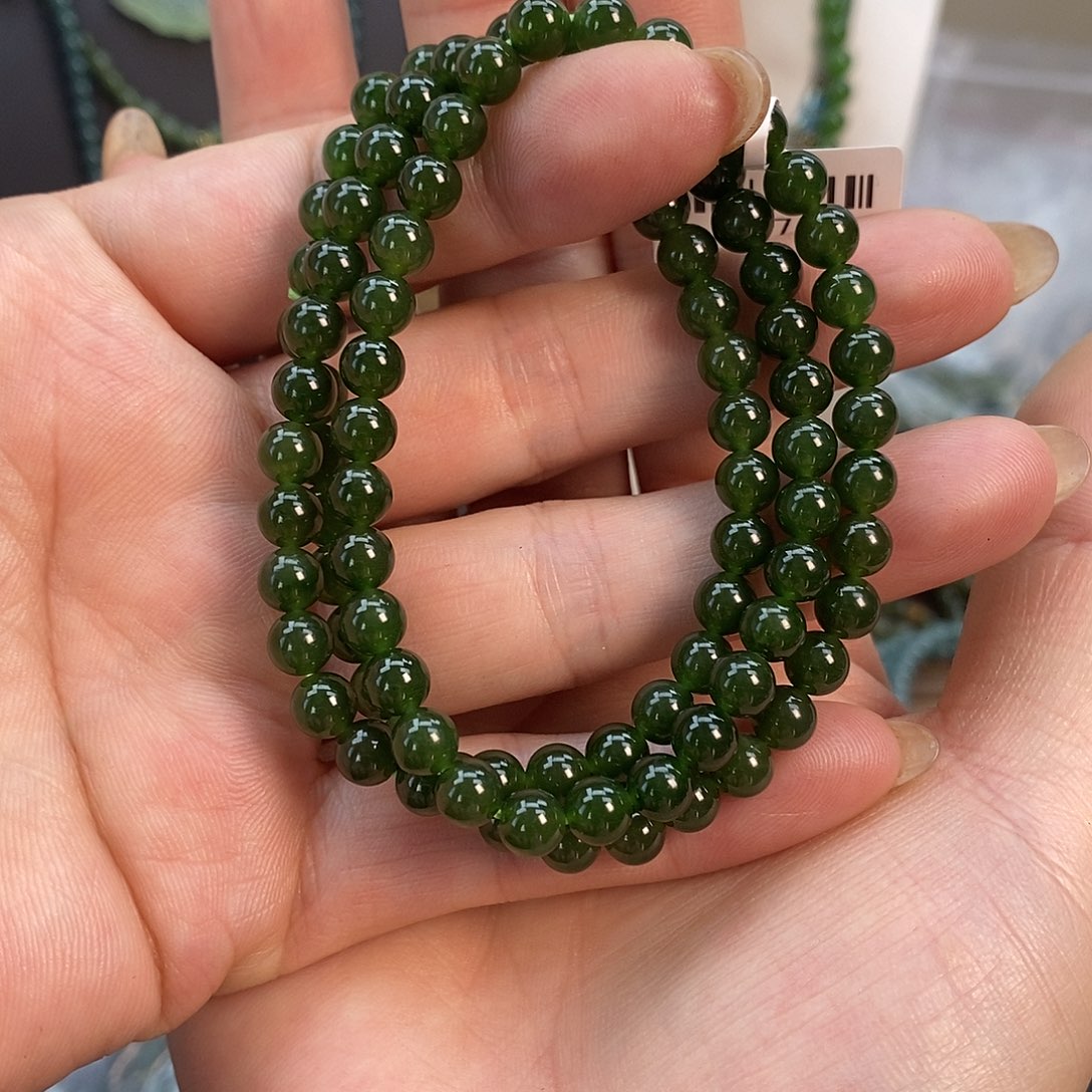 珍***子和田玉（碧玉）未镶嵌颈饰