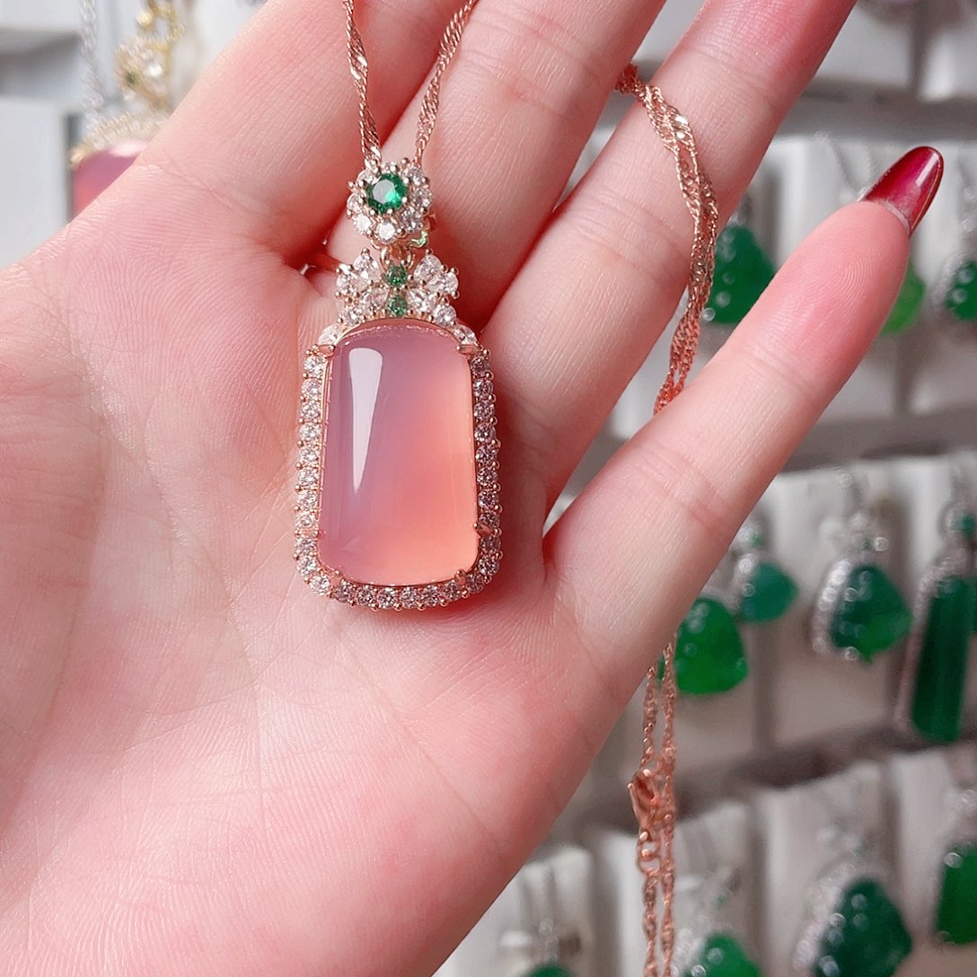 玛瑙/玉髓吊坠(赠链)未镶嵌